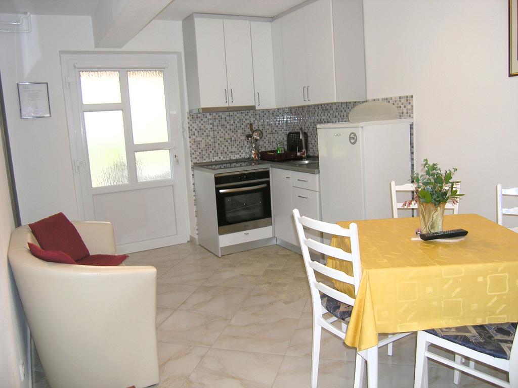Apartment Martina Крк Экстерьер фото